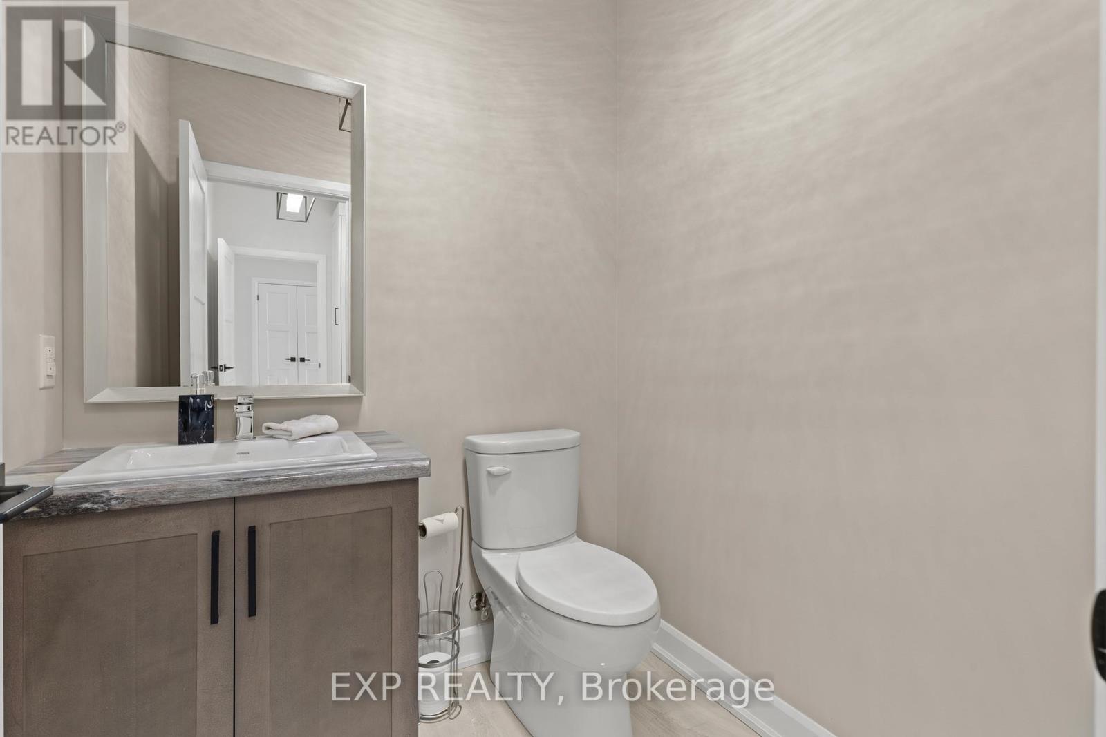 3919 Mitchell Crescent, Fort Erie (Black Creek), ON - Indoor Photo Showing Bathroom