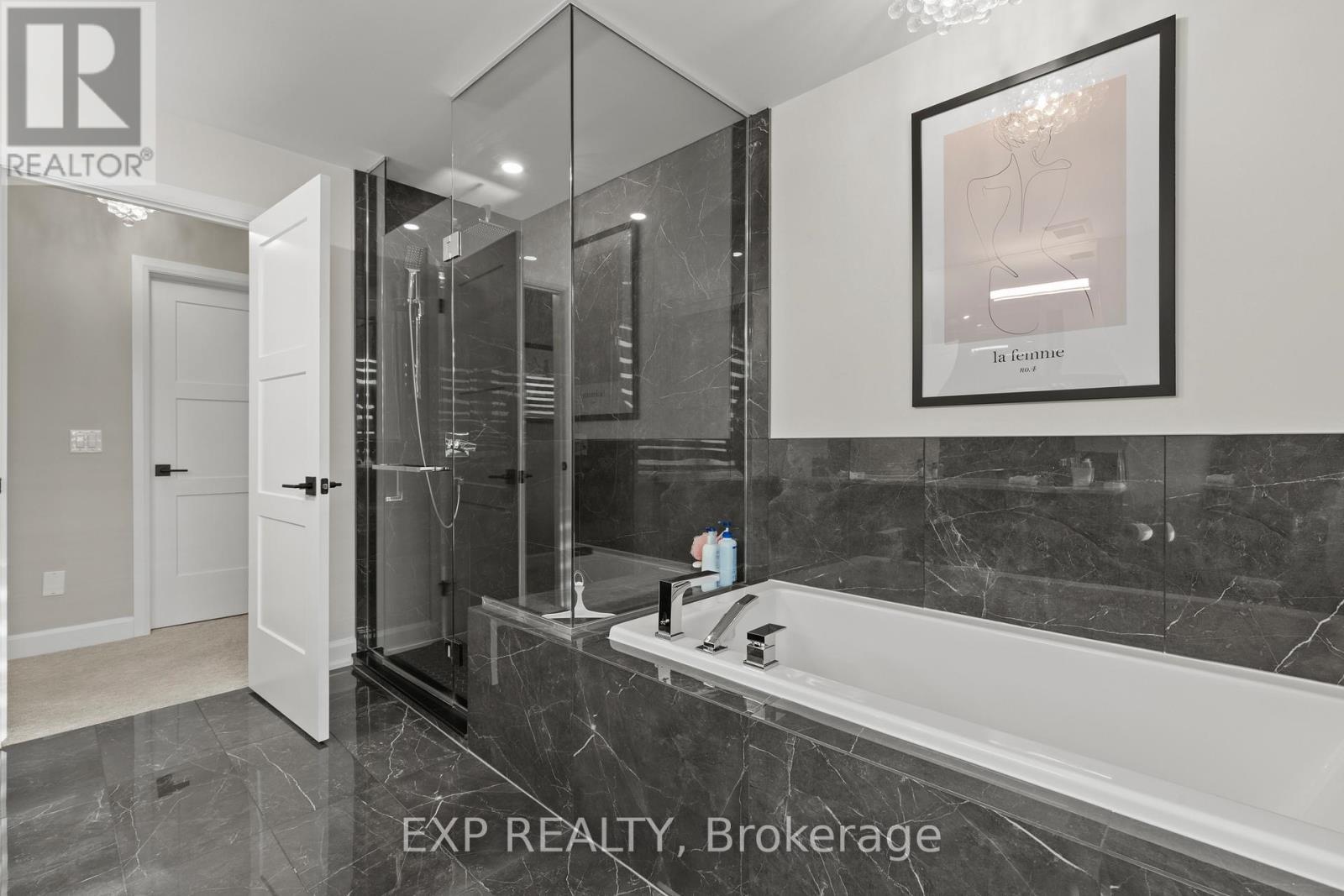 3919 Mitchell Crescent, Fort Erie (Black Creek), ON - Indoor Photo Showing Bathroom