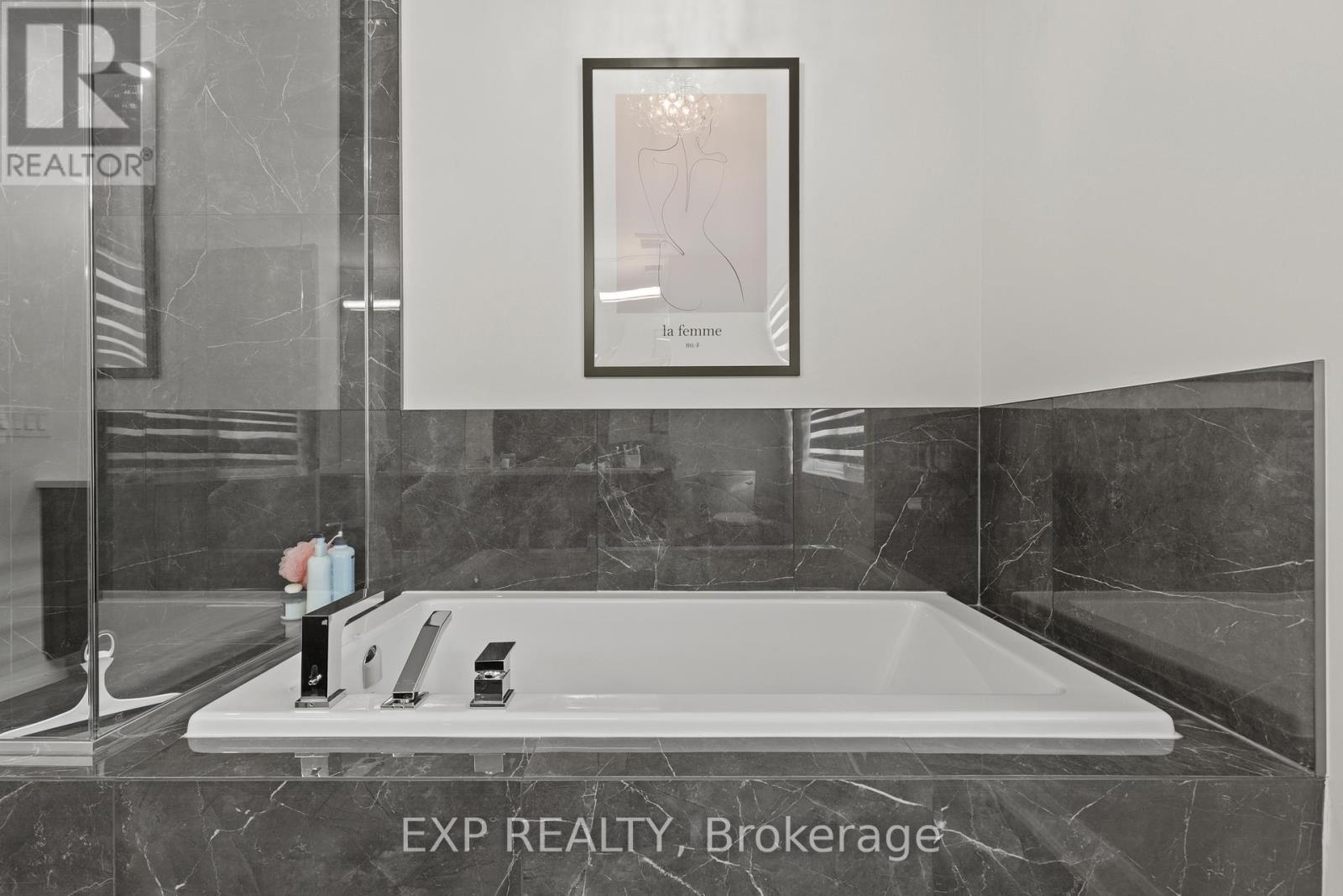 3919 Mitchell Crescent, Fort Erie (Black Creek), ON - Indoor Photo Showing Bathroom