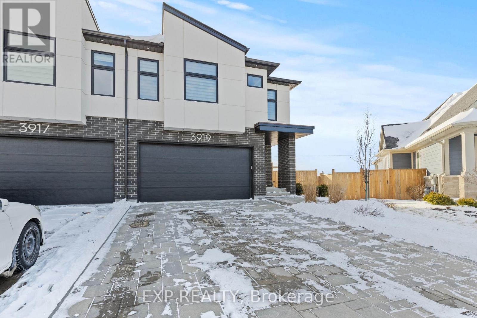3919 Mitchell Crescent, Fort Erie (Black Creek), ON - Outdoor