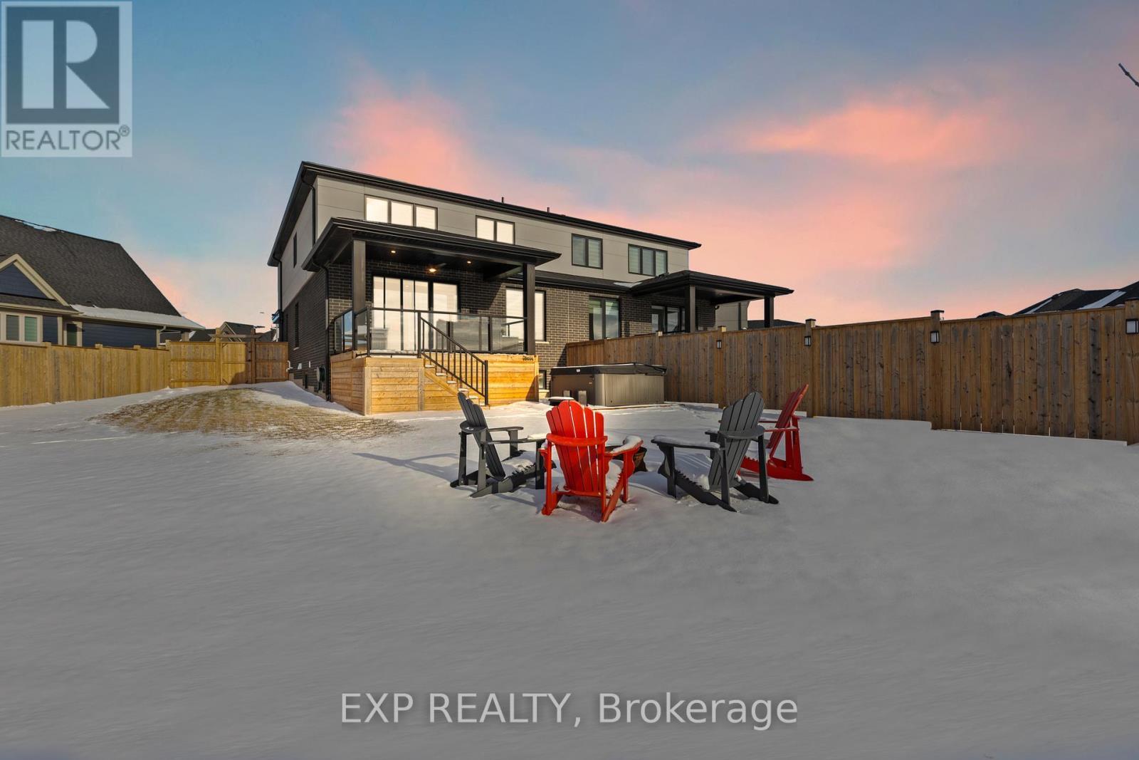 3919 Mitchell Crescent, Fort Erie (Black Creek), ON - Outdoor