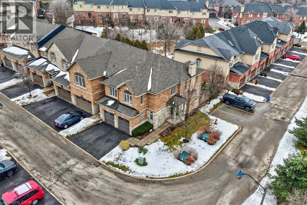 105 Oakhaven Place, Ancaster, ON - Outdoor