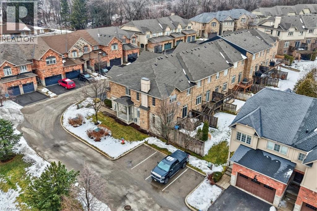 105 Oakhaven Place, Ancaster, ON - Outdoor