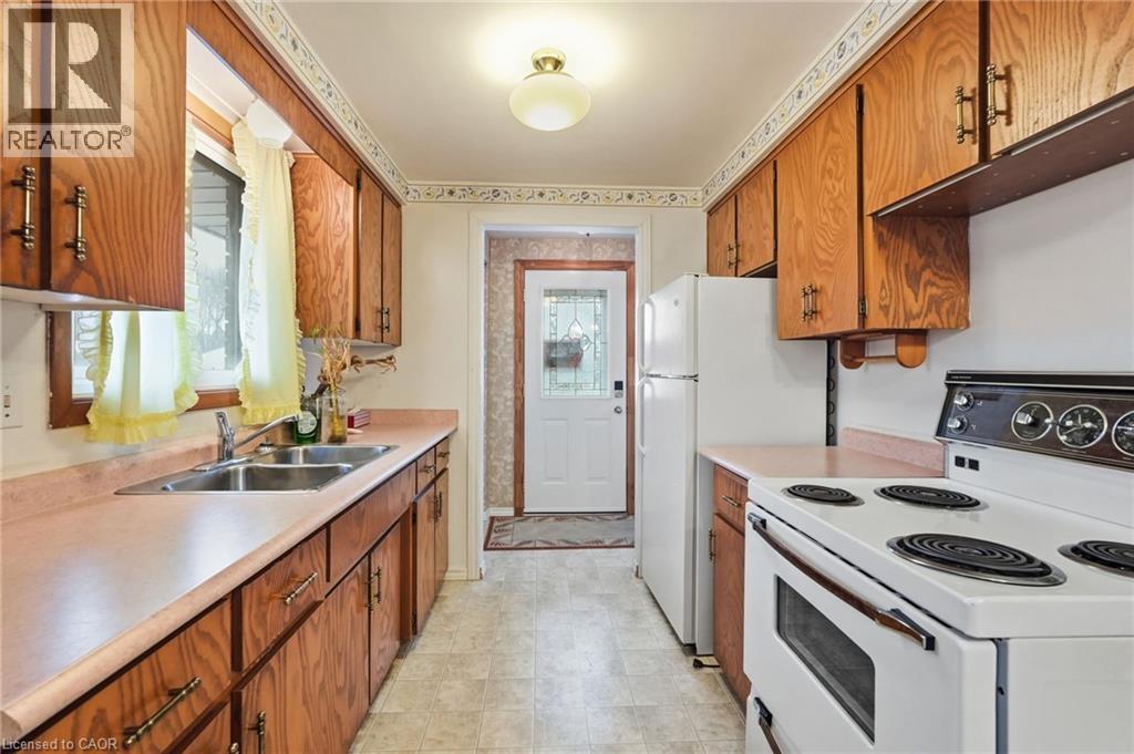 66 Geneva Crescent, Kitchener, ON - Indoor Photo Showing Kitchen With Double Sink