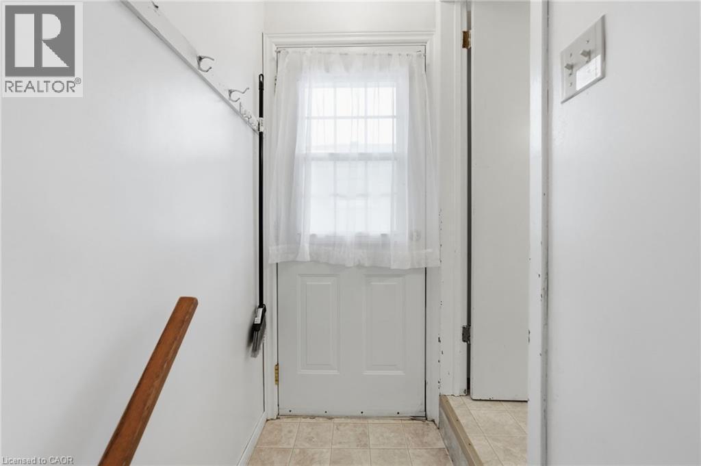 66 Geneva Crescent, Kitchener, ON - Indoor Photo Showing Other Room