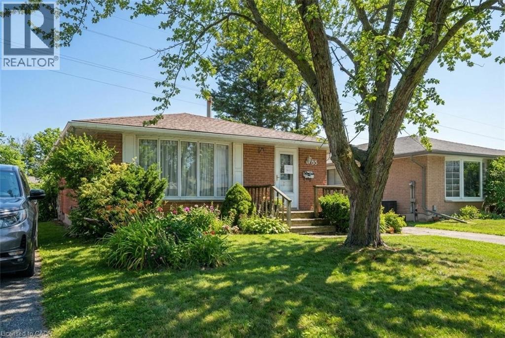 66 Geneva Crescent, Kitchener, ON - Outdoor