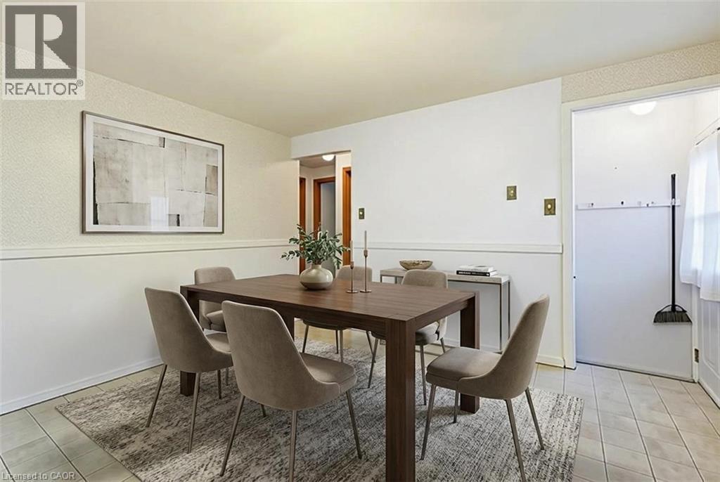66 Geneva Crescent, Kitchener, ON - Indoor Photo Showing Dining Room