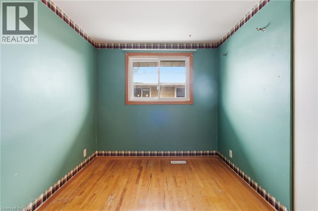 66 Geneva Crescent, Kitchener, ON - Indoor Photo Showing Other Room