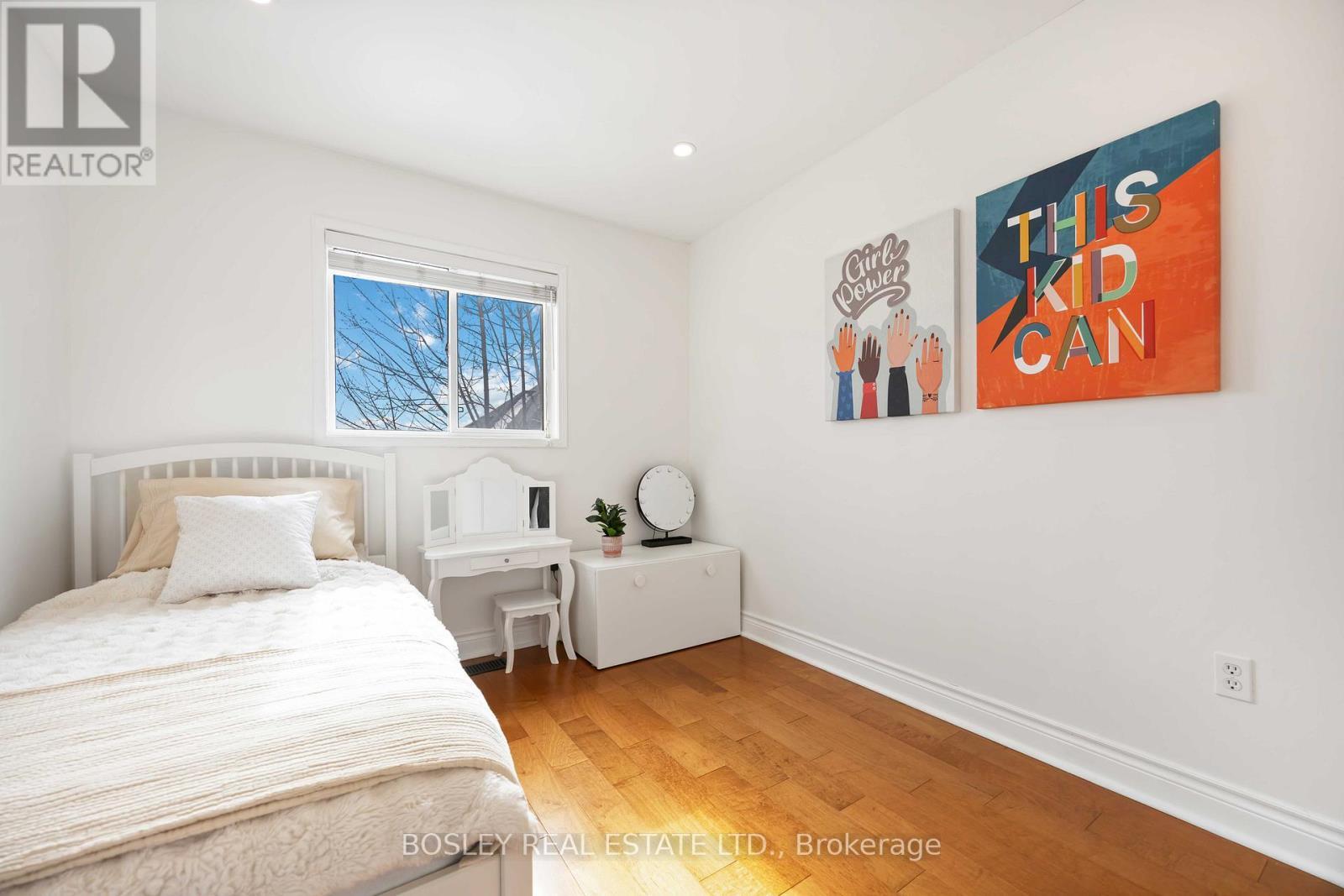 57 Candlebrook Drive, Whitby, ON - Indoor Photo Showing Bedroom