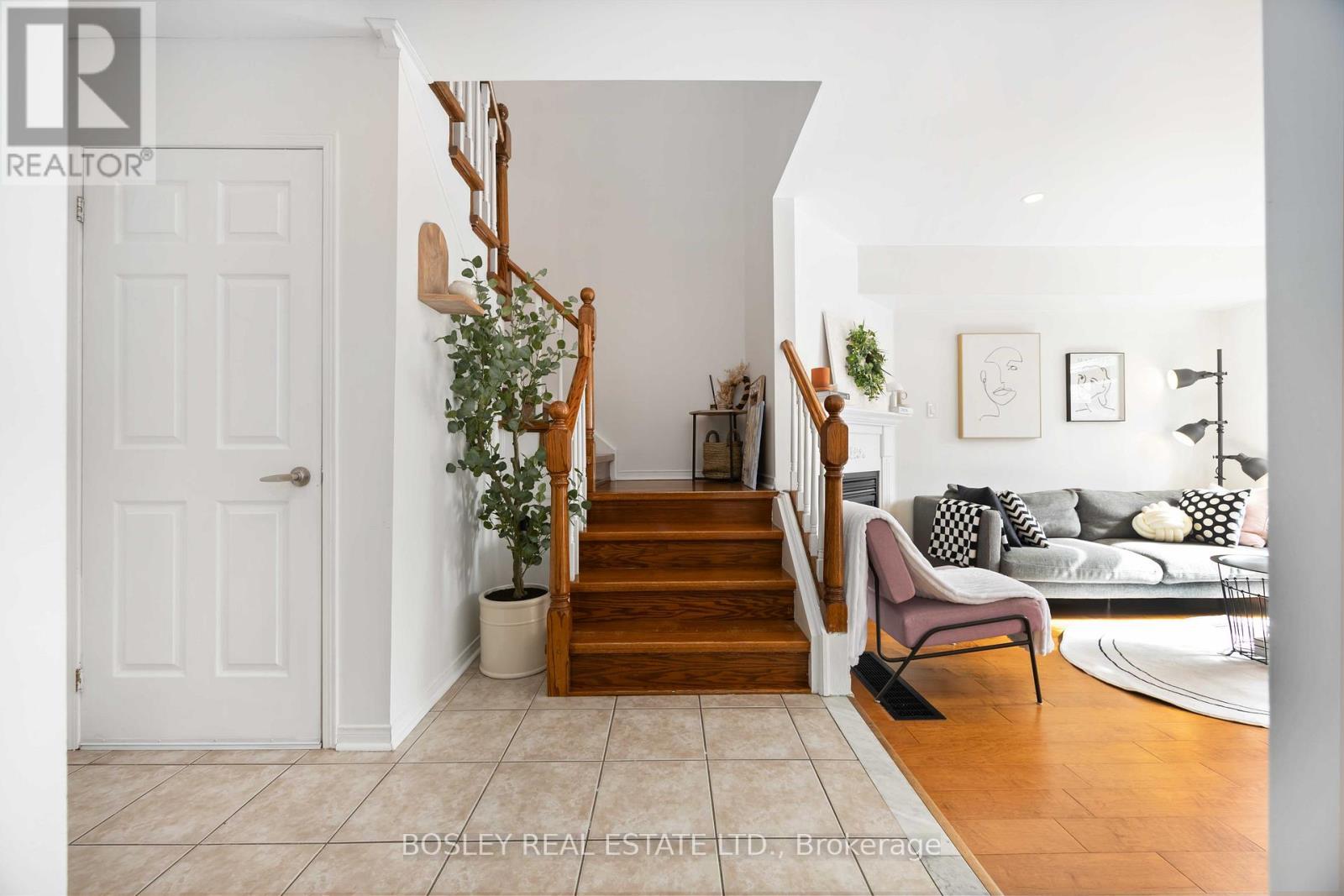 57 Candlebrook Drive, Whitby, ON - Indoor Photo Showing Other Room