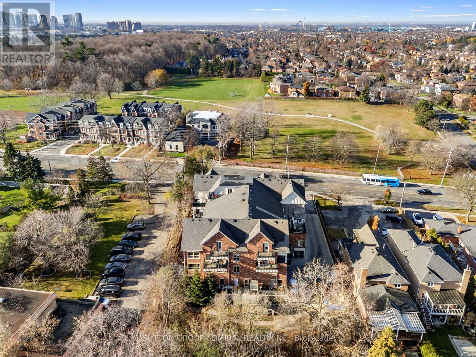 101 - 9589 Keele Street, Vaughan, ON - Outdoor With View