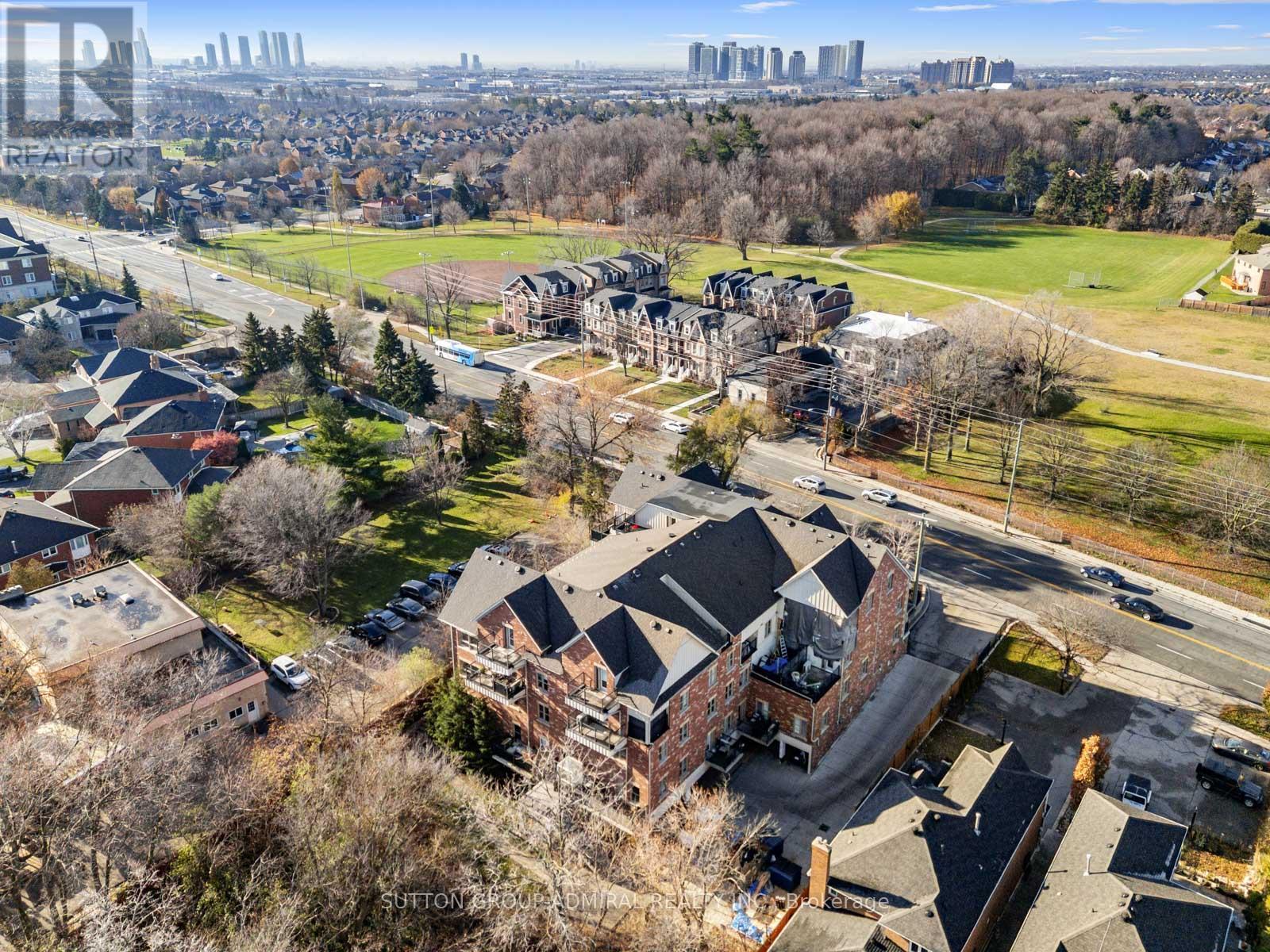 101 - 9589 Keele Street, Vaughan, ON - Outdoor With View