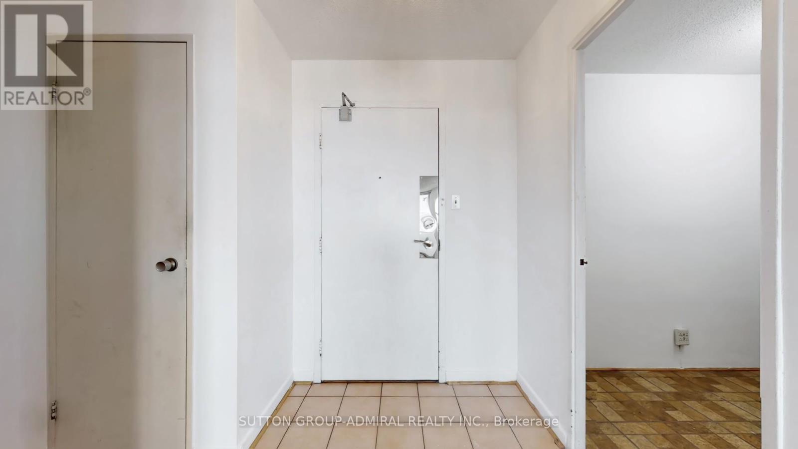 901 - 80 Inverlochy Boulevard, Markham, ON - Indoor Photo Showing Other Room