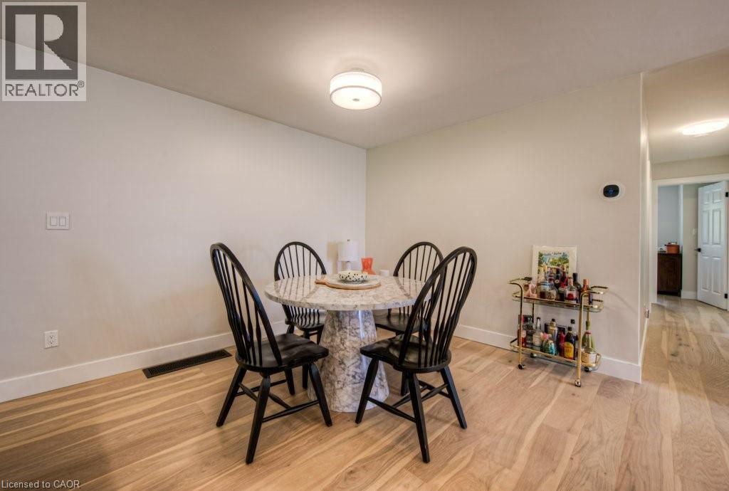 23 Carberry Road, Erin, ON - Indoor Photo Showing Dining Room