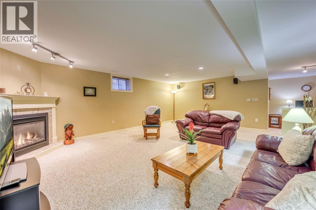 216 Gemstone Court, Sarnia, ON - Indoor With Fireplace