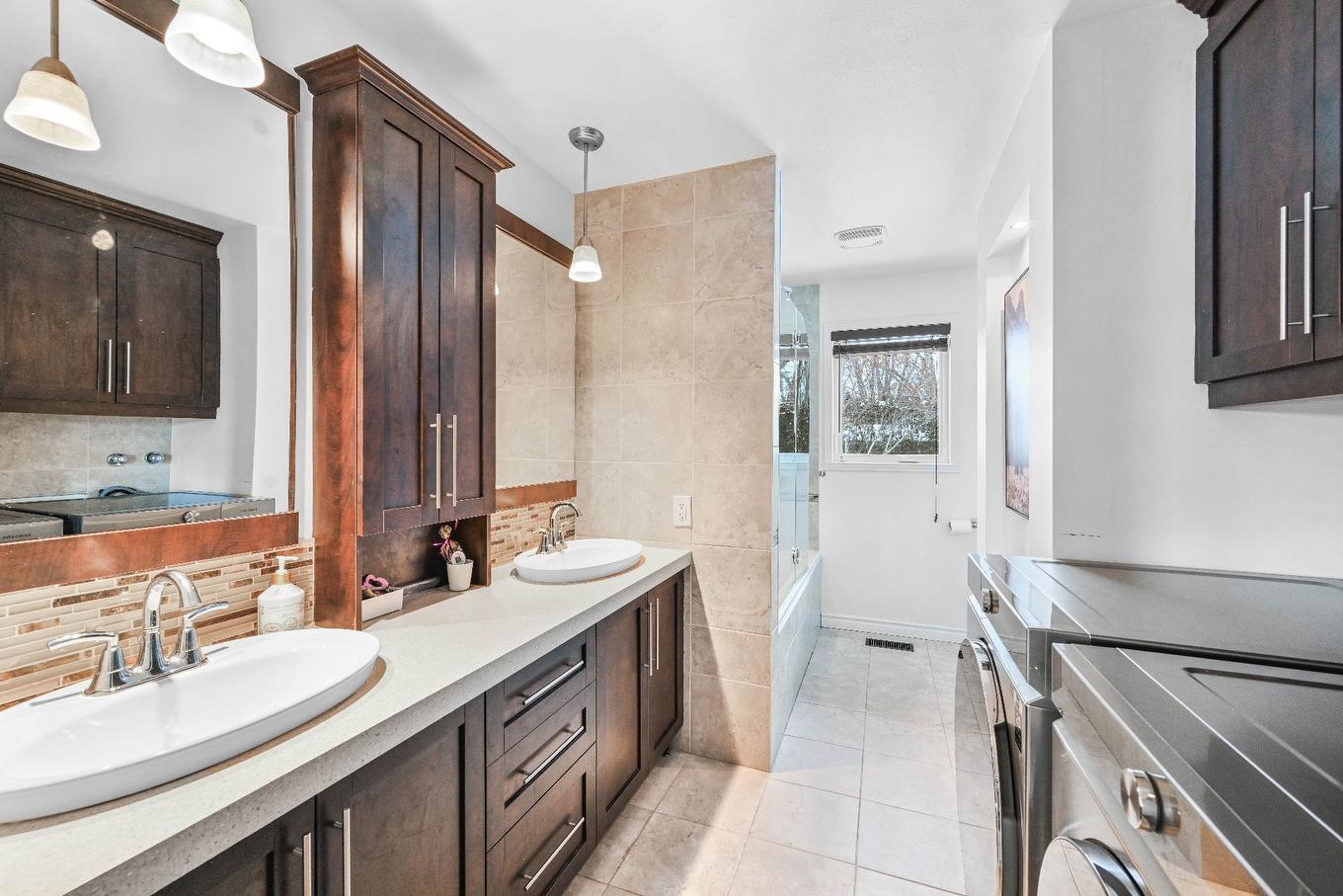 Salle de bains - 225 Rue Dupont, Saint-Jean-Sur-Richelieu, QC - Indoor Photo Showing Bathroom