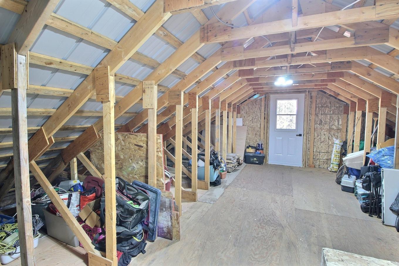 Garage - 10208 Ch. De L'Éden, Rouyn-Noranda, QC - Indoor With Storage