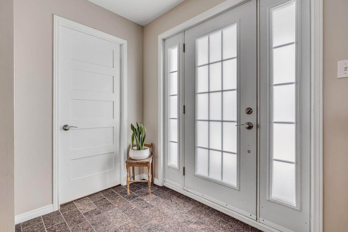 Hall d'entrée/Vestibule - 434 Rue Simonne-Monet-Chartrand, Lévis (Les Chutes-De-La-Chaudière-Ouest), QC - Indoor Photo Showing Other Room