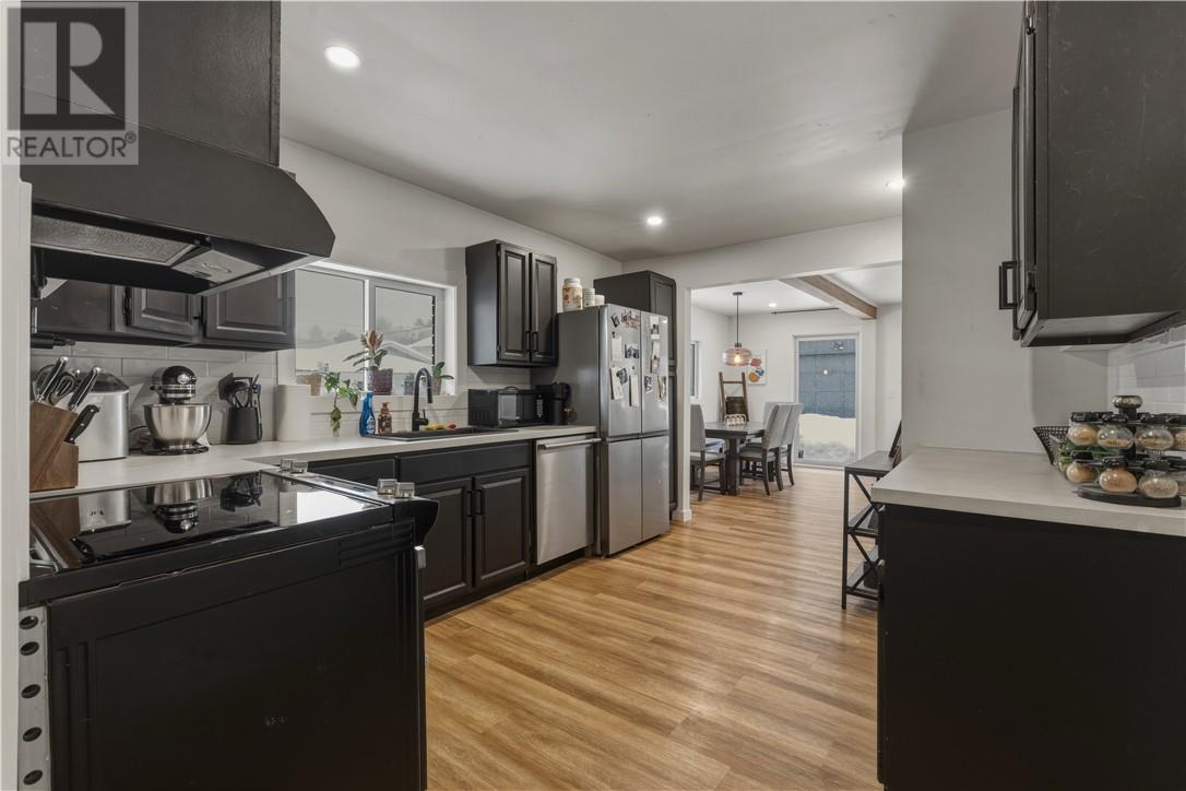 39 Copper Street, Sudbury, ON - Indoor Photo Showing Kitchen