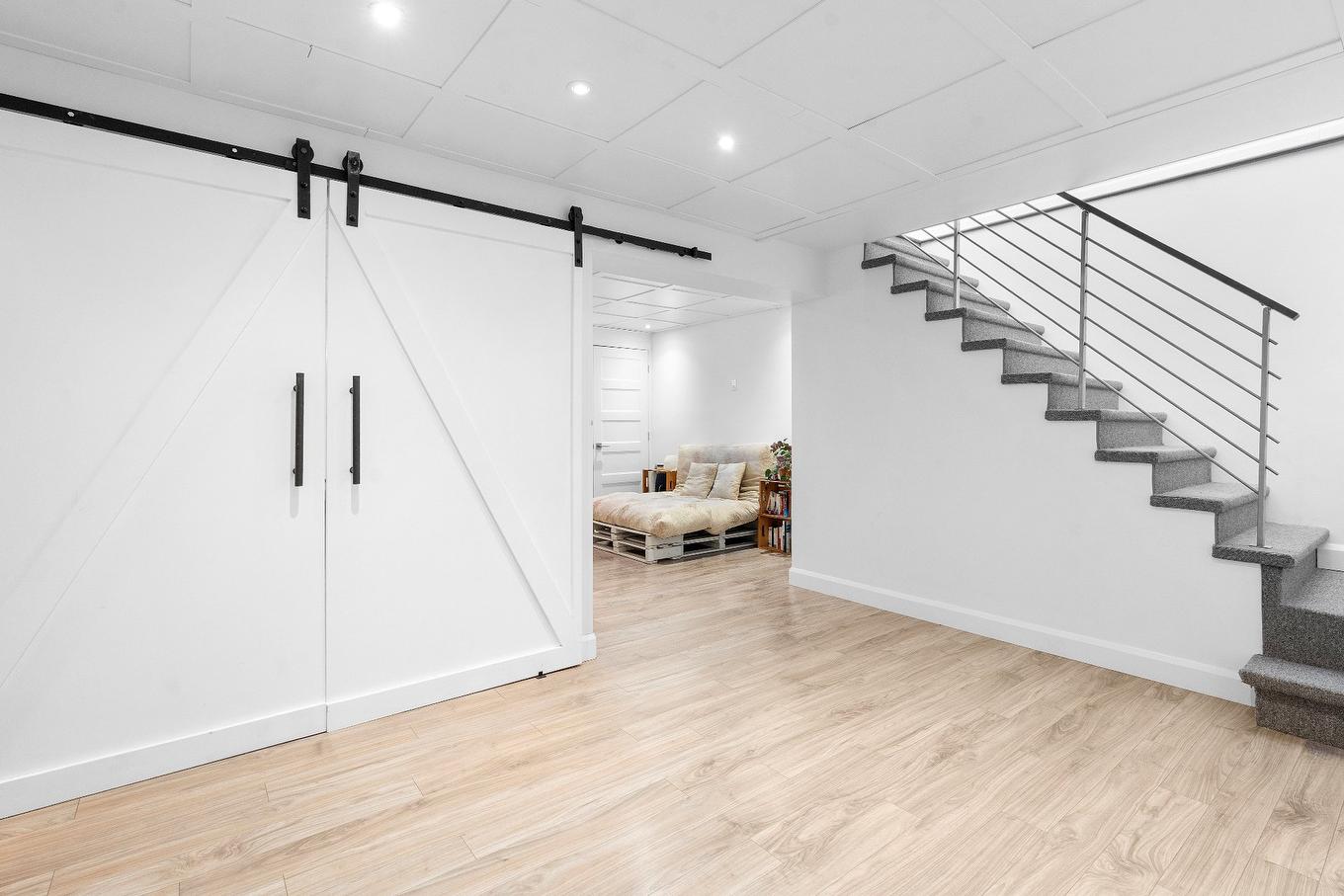 Salle familiale - 6820 Av. Poirier, Québec (Charlesbourg), QC - Indoor Photo Showing Other Room