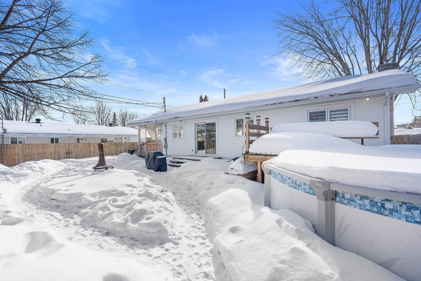 Cour - 6820 Av. Poirier, Québec (Charlesbourg), QC - Outdoor