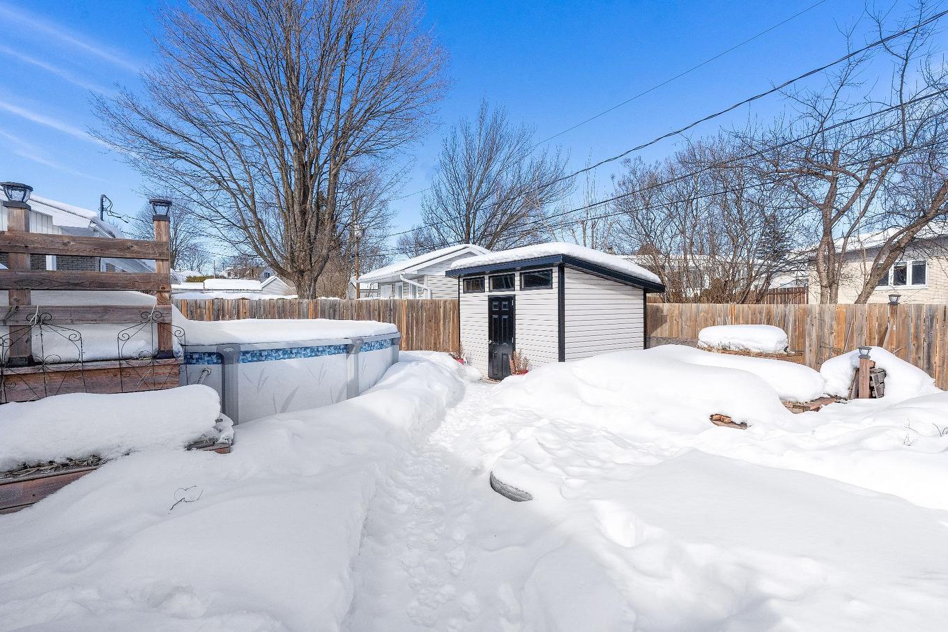 Cour - 6820 Av. Poirier, Québec (Charlesbourg), QC - Outdoor