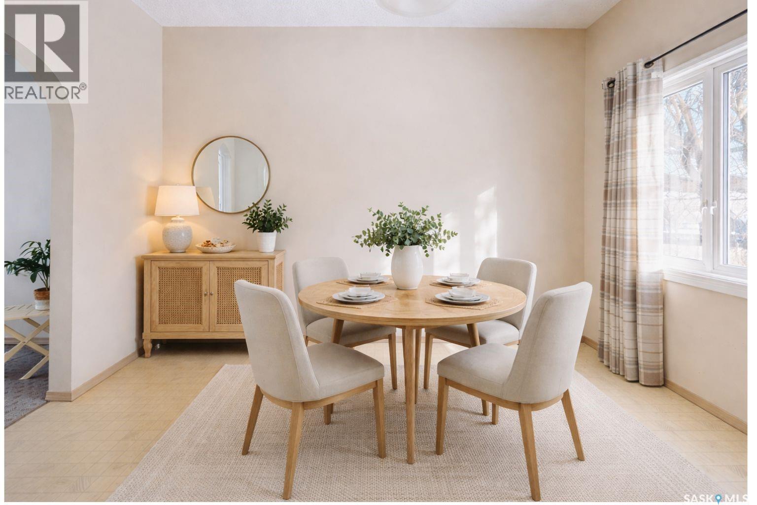 1007 Garnet Street, Regina, SK - Indoor Photo Showing Dining Room