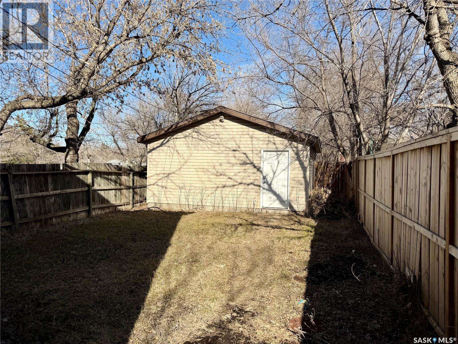 1007 Garnet Street, Regina, SK - Outdoor