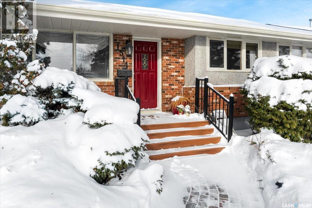 1514 8Th Avenue N, Regina, SK - Outdoor