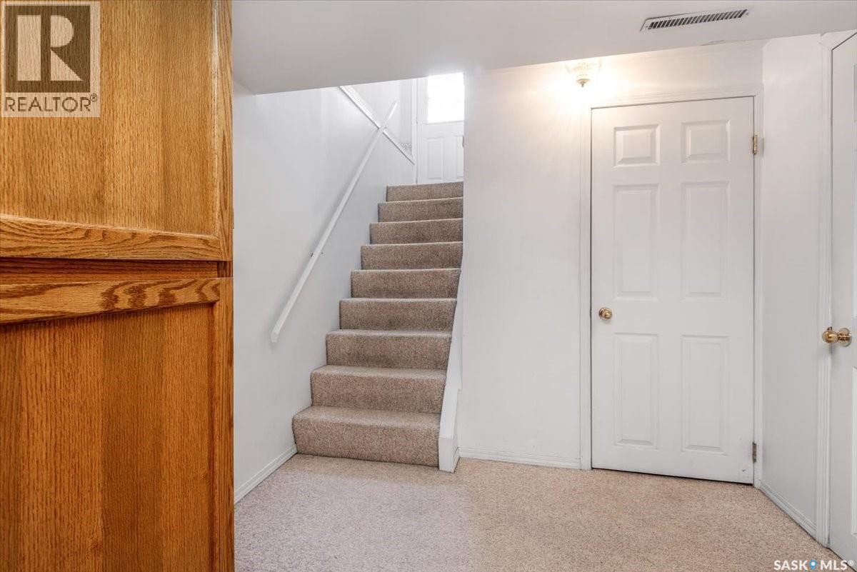 1514 8Th Avenue N, Regina, SK - Indoor Photo Showing Other Room