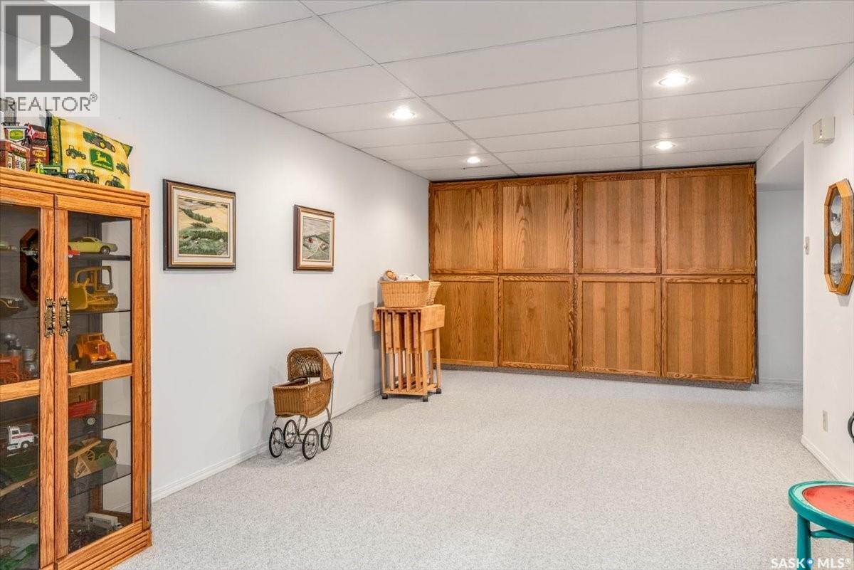 1514 8Th Avenue N, Regina, SK - Indoor