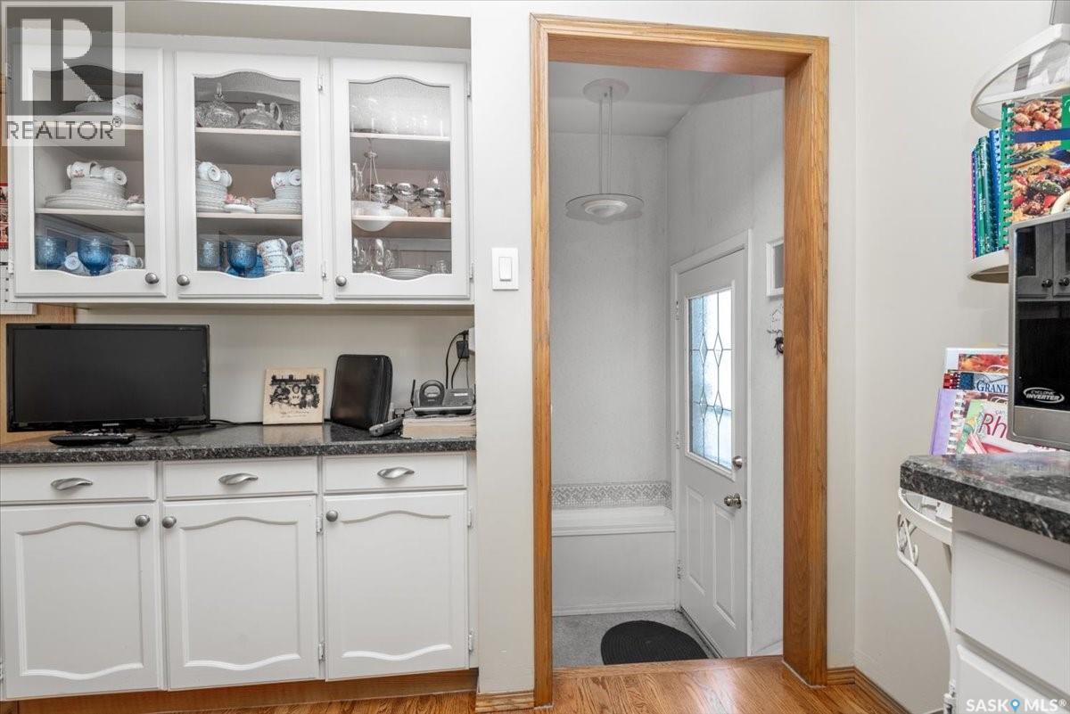 1514 8Th Avenue N, Regina, SK - Indoor