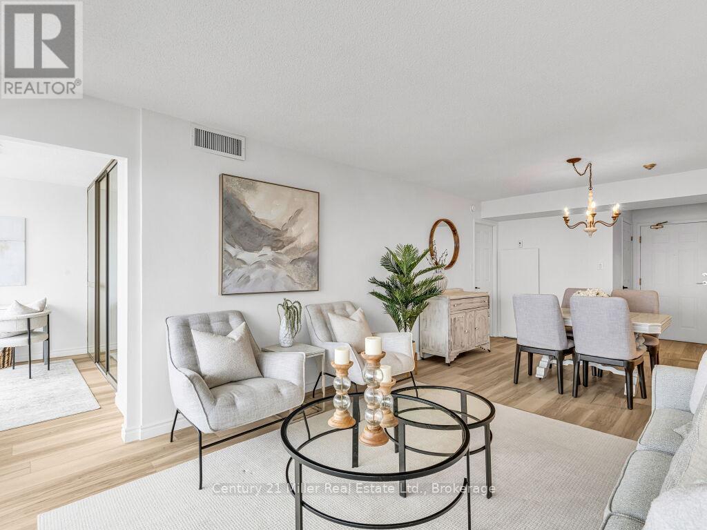 1009 - 5090 Pinedale Avenue, Burlington (Appleby), ON - Indoor Photo Showing Living Room