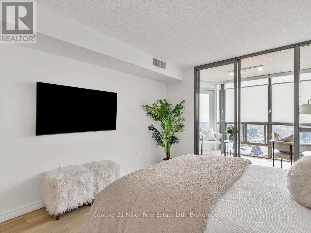 1009 - 5090 Pinedale Avenue, Burlington (Appleby), ON - Indoor