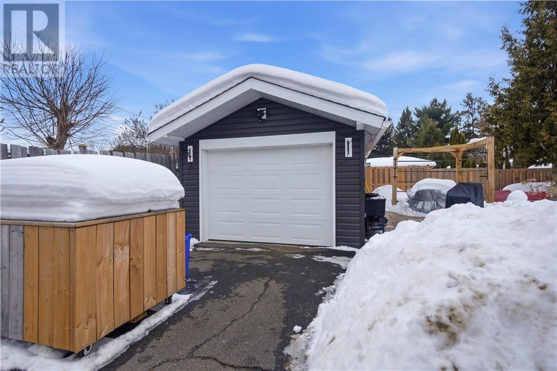 983 Buckingham Drive, Sudbury, ON - Outdoor
