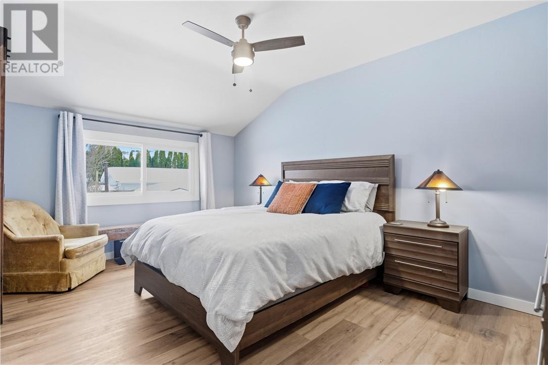 983 Buckingham Drive, Sudbury, ON - Indoor Photo Showing Bedroom