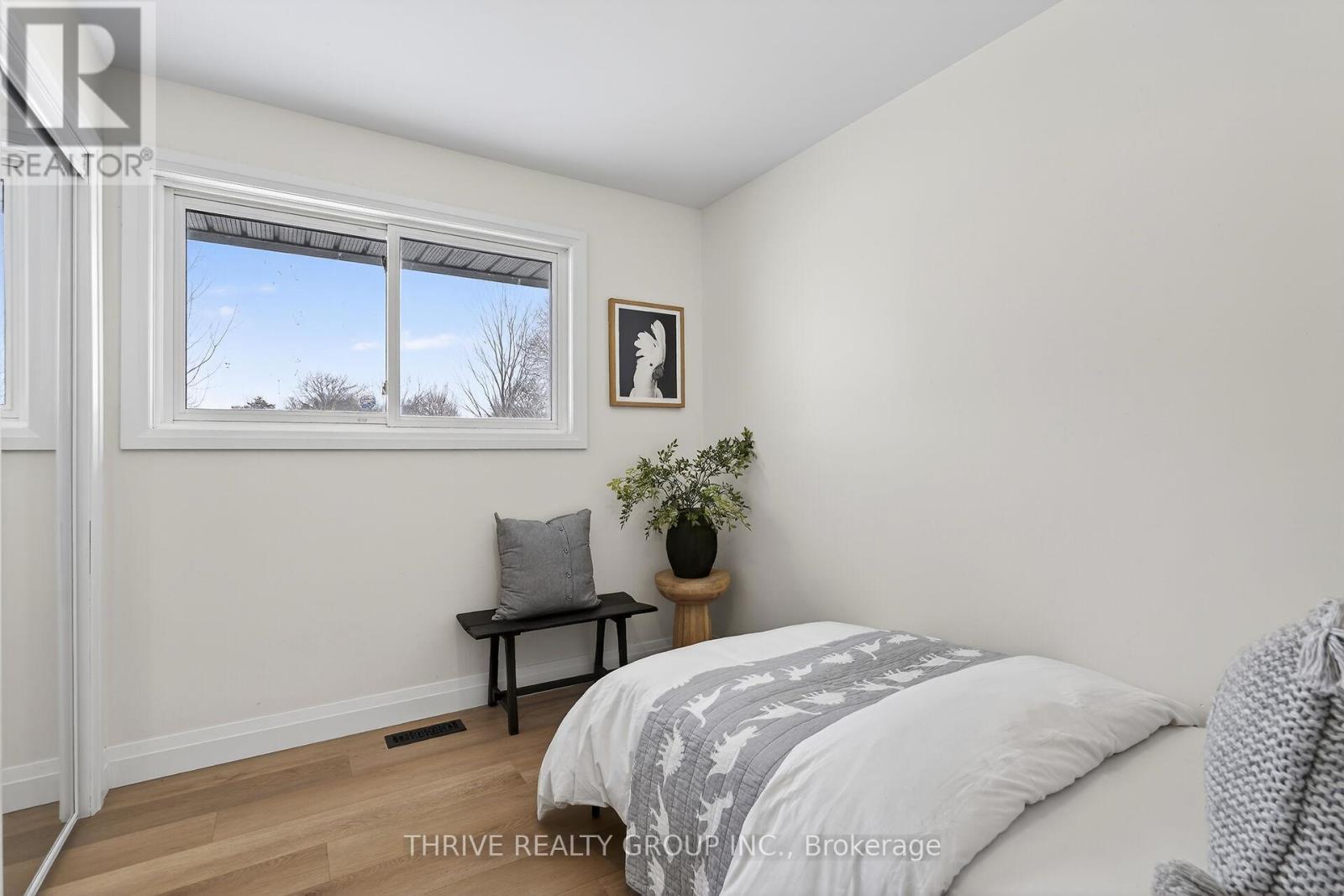 170 Pawnee Road, London East (East D), ON - Indoor Photo Showing Bedroom