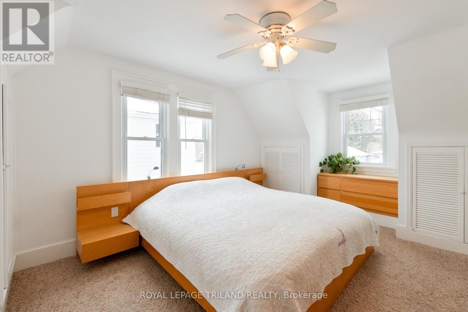 90 Locust Street, St. Thomas, ON - Indoor Photo Showing Bedroom