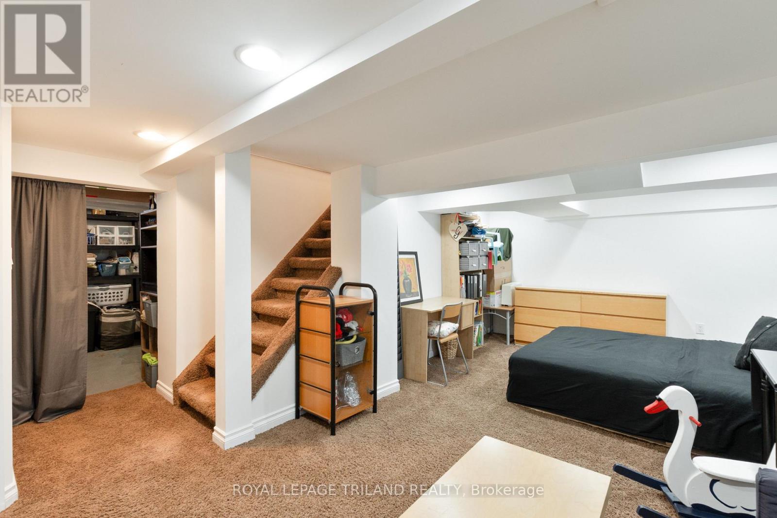 90 Locust Street, St. Thomas, ON - Indoor