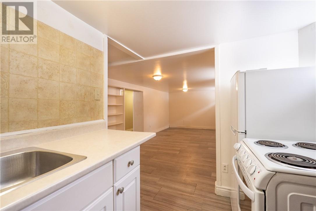 302 Cedar Street, Sudbury, ON - Indoor Photo Showing Laundry Room