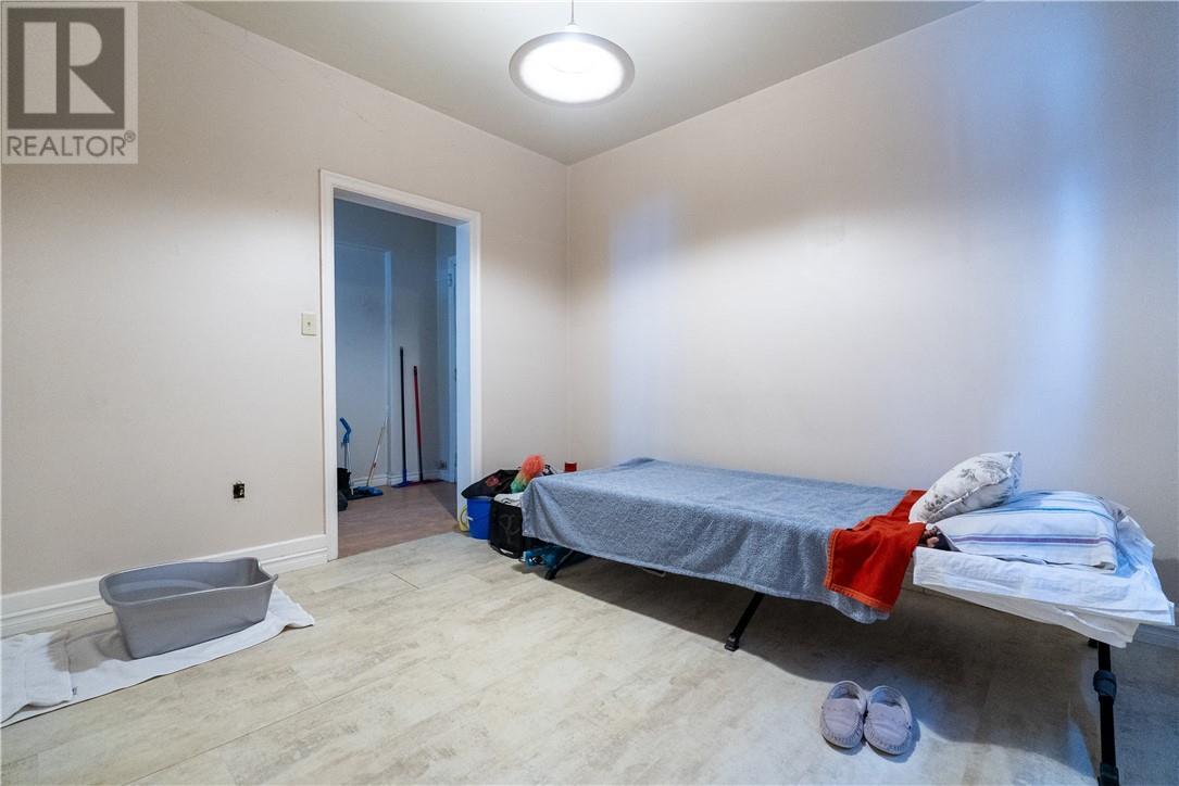 302 Cedar Street, Sudbury, ON - Indoor Photo Showing Bedroom
