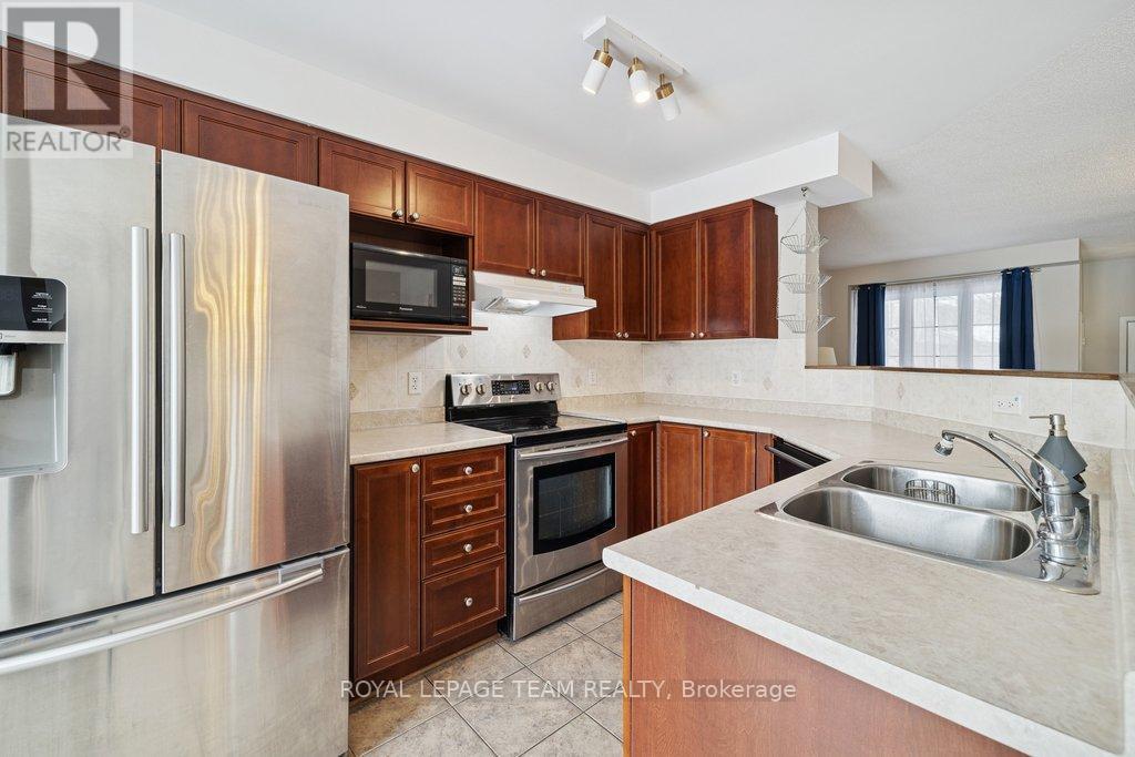 1493 Demeter Street, Ottawa, ON - Indoor Photo Showing Kitchen With Double Sink