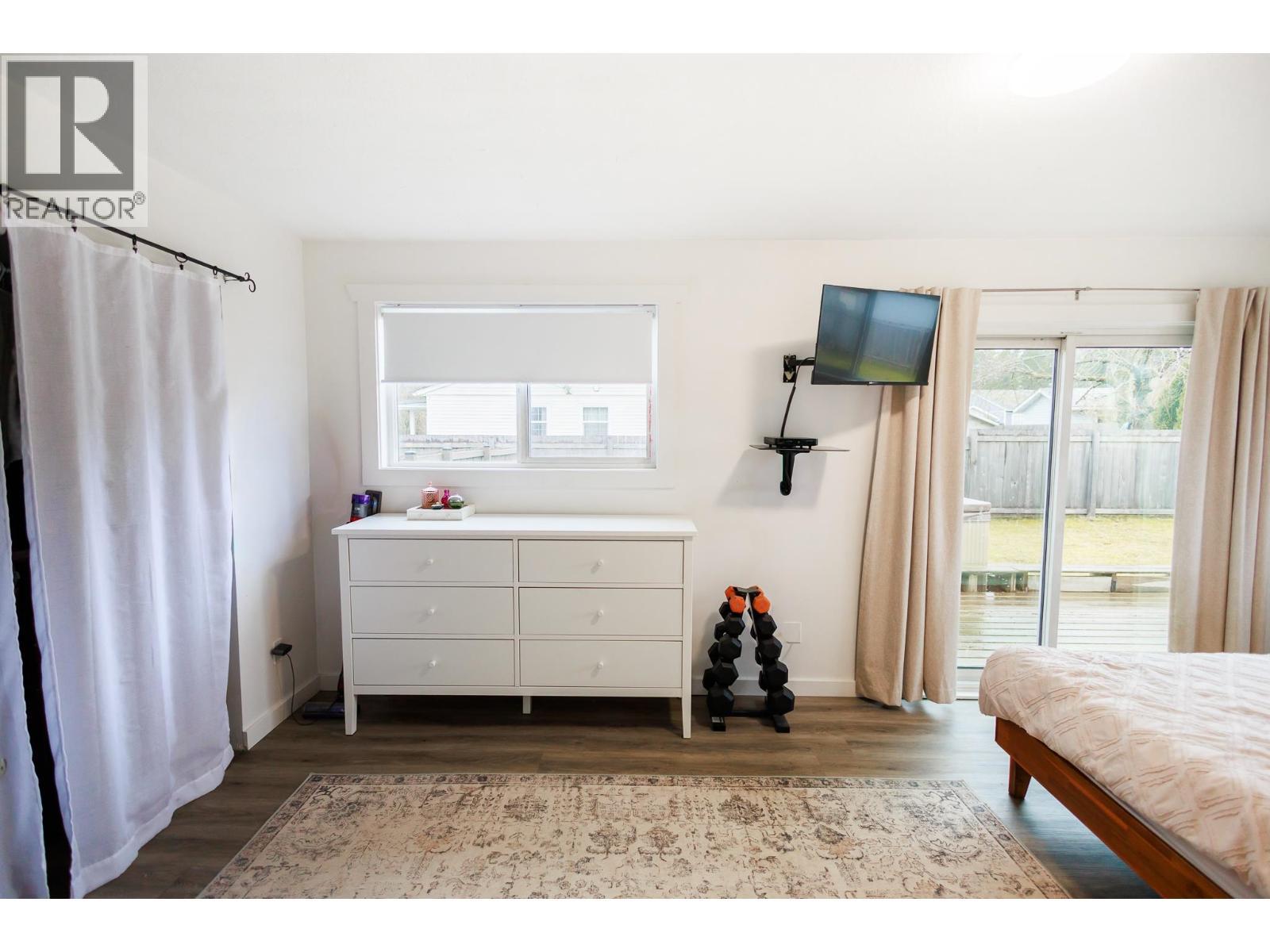 4638 Graham Avenue, Terrace, BC - Indoor Photo Showing Bedroom