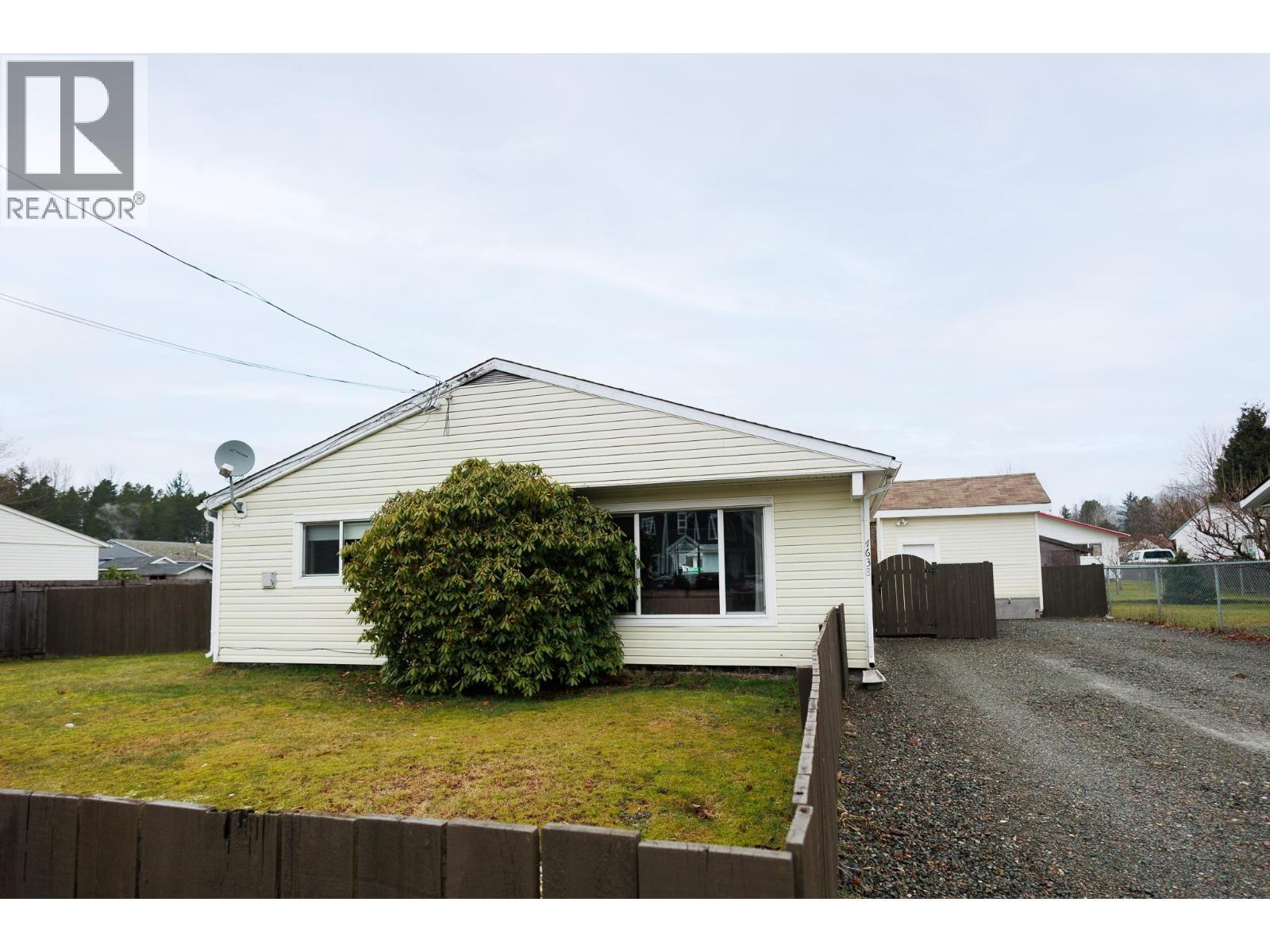 4638 Graham Avenue, Terrace, BC - Outdoor