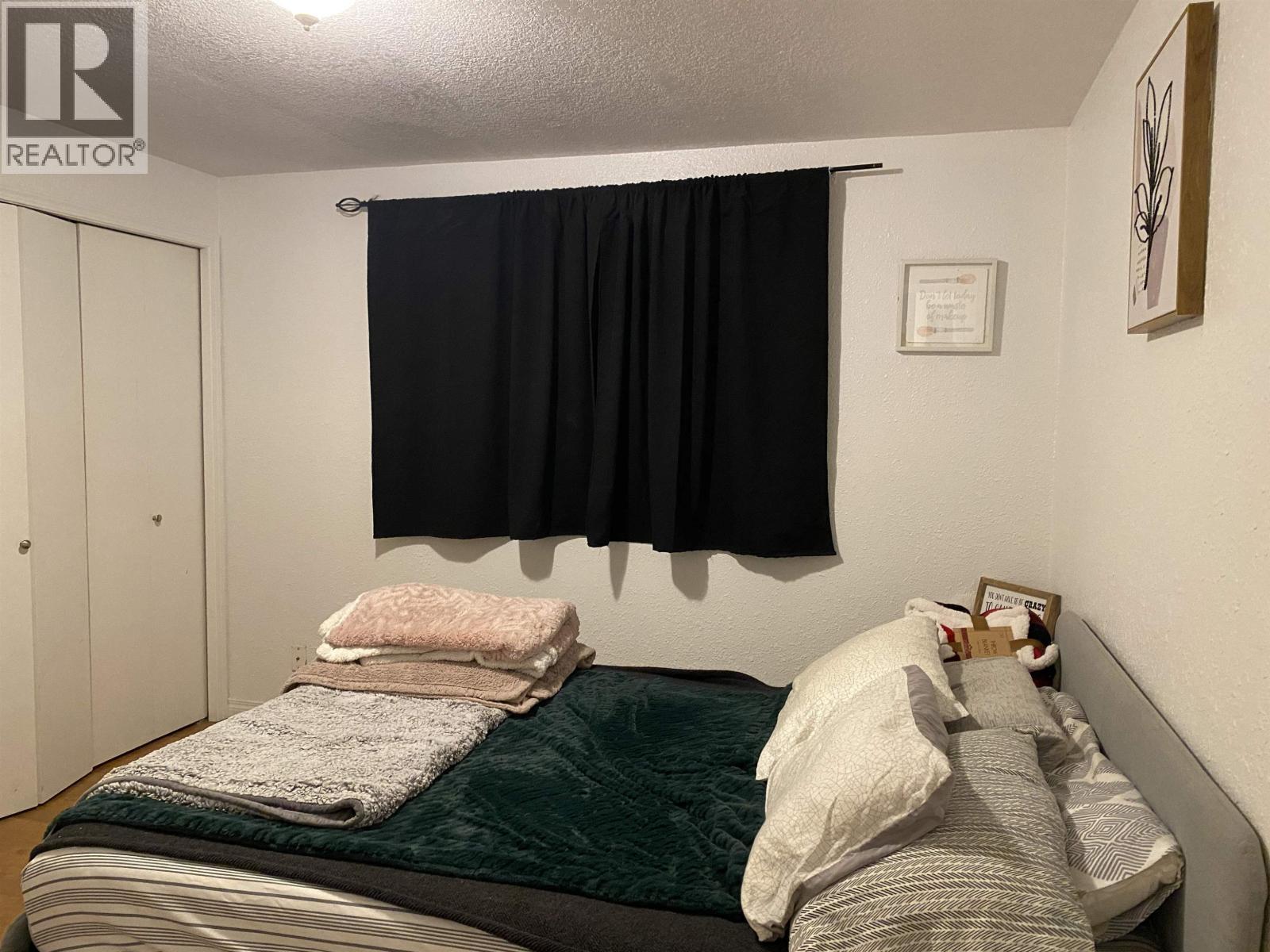 6351 Highland Crescent, 100 Mile House, BC - Indoor Photo Showing Bedroom