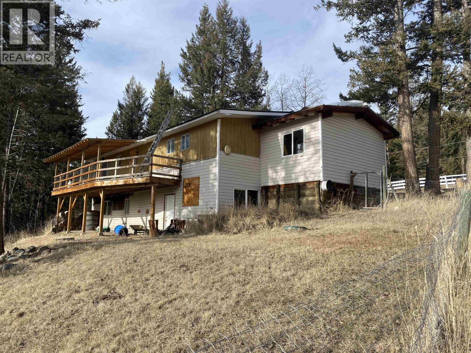 6351 Highland Crescent, 100 Mile House, BC - Outdoor