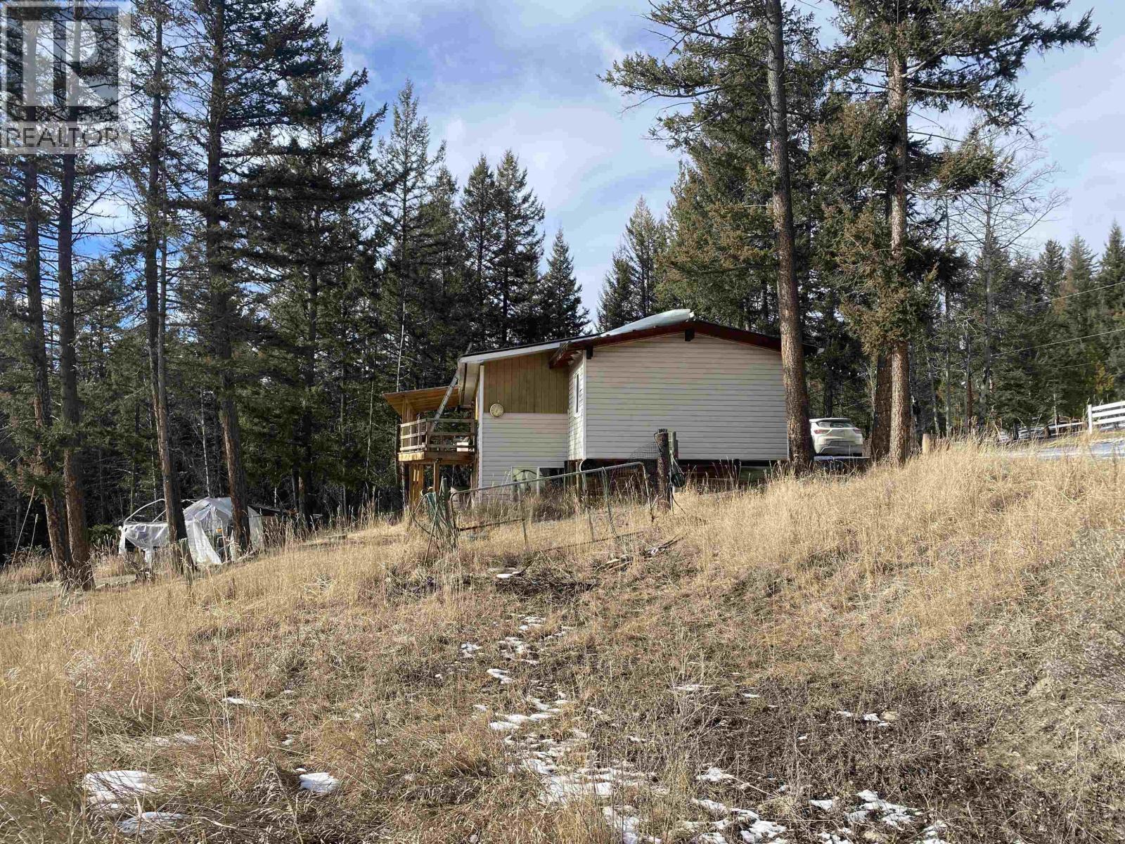 6351 Highland Crescent, 100 Mile House, BC - Outdoor