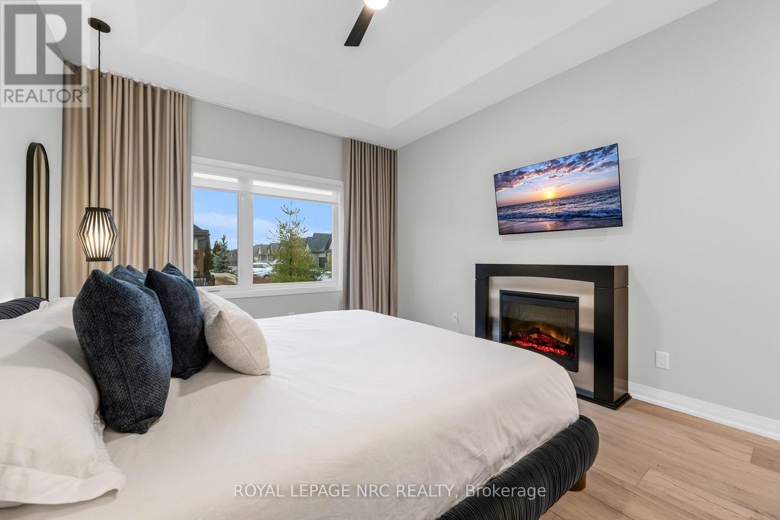 93 - 154 Port Robinson Road, Pelham (Fonthill), ON - Indoor Photo Showing Bedroom