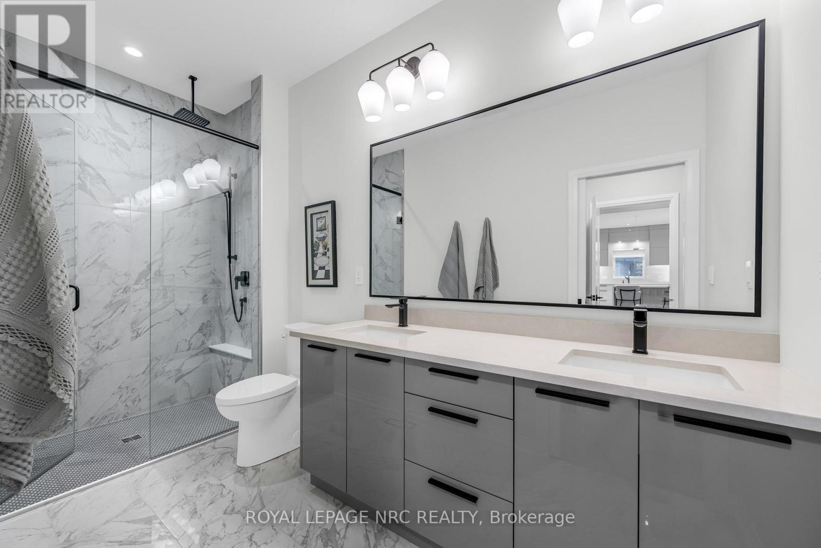 93 - 154 Port Robinson Road, Pelham (Fonthill), ON - Indoor Photo Showing Bathroom