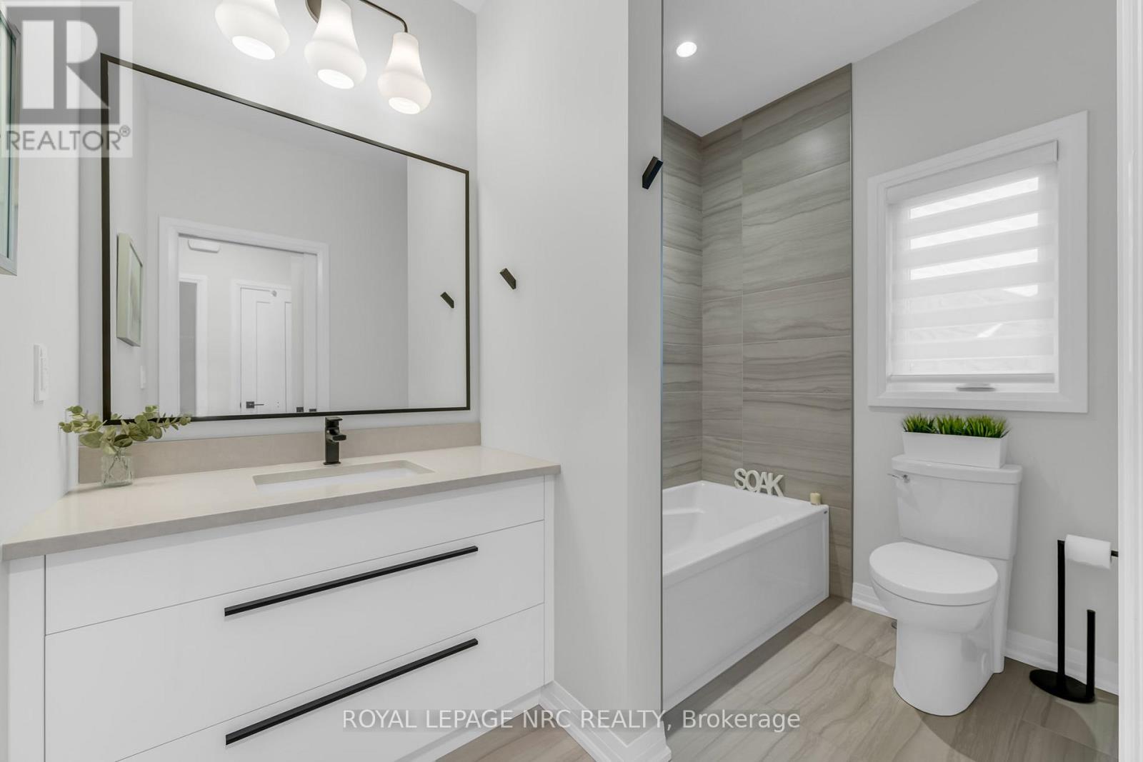 93 - 154 Port Robinson Road, Pelham (Fonthill), ON - Indoor Photo Showing Bathroom